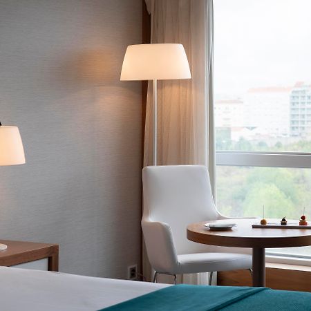 فندق إبيك سانا لشبونه Lisboa المظهر الخارجي الصورة A room at the hotel