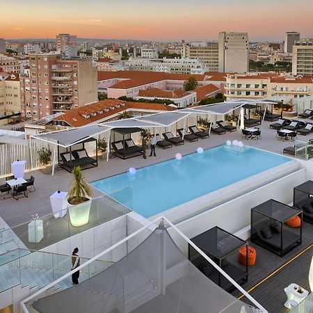 فندق إبيك سانا لشبونه Lisboa المظهر الخارجي الصورة The hotel's rooftop pool