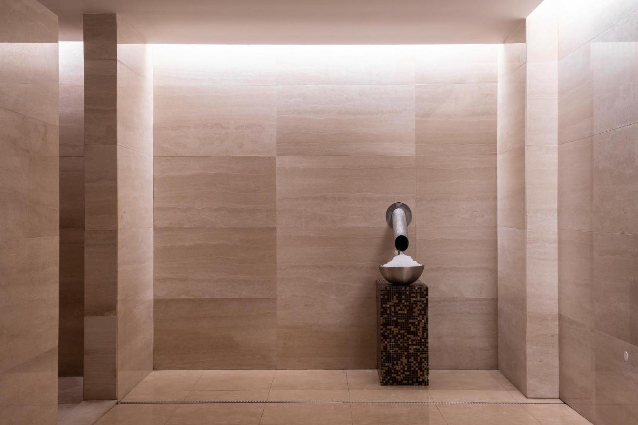 فندق إبيك سانا لشبونه Lisboa المظهر الخارجي الصورة The sculpture in 2018