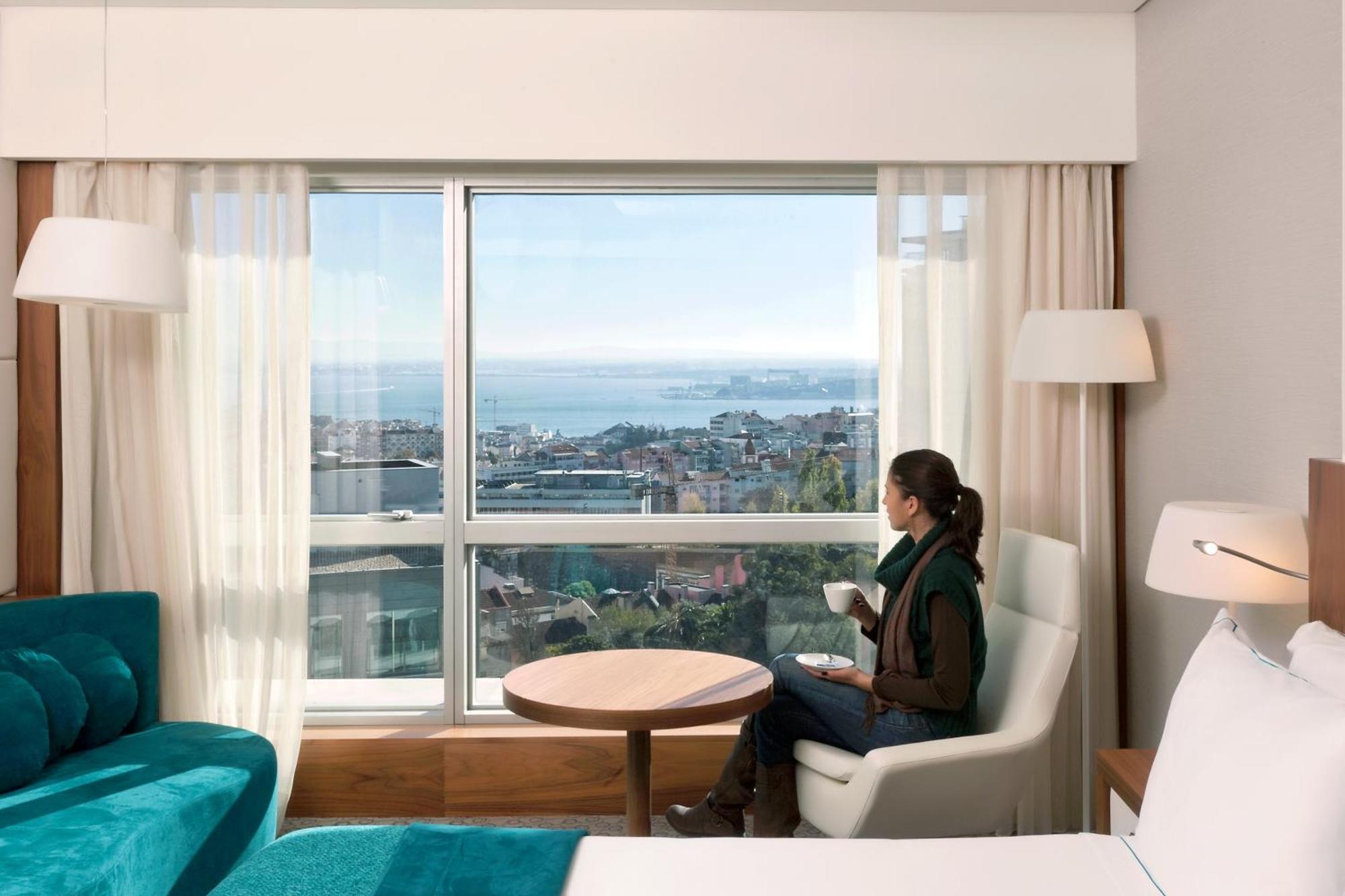 فندق إبيك سانا لشبونه Lisboa الغرفة الصورة A guest room at the hotel
